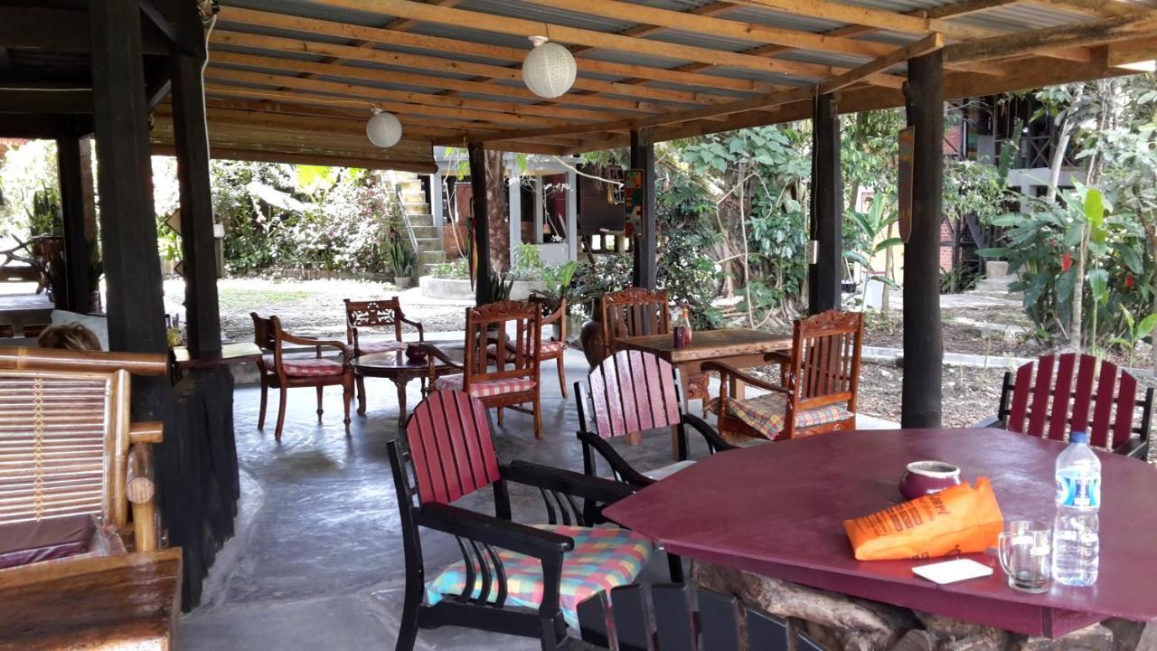 טוק טוק Liberta Homestay מראה חיצוני תמונה