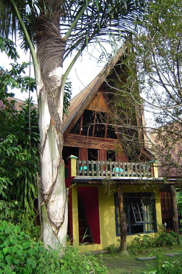 טוק טוק Liberta Homestay מראה חיצוני תמונה